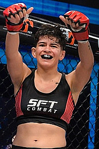 Maria Clara 'Clarinha' Pereira